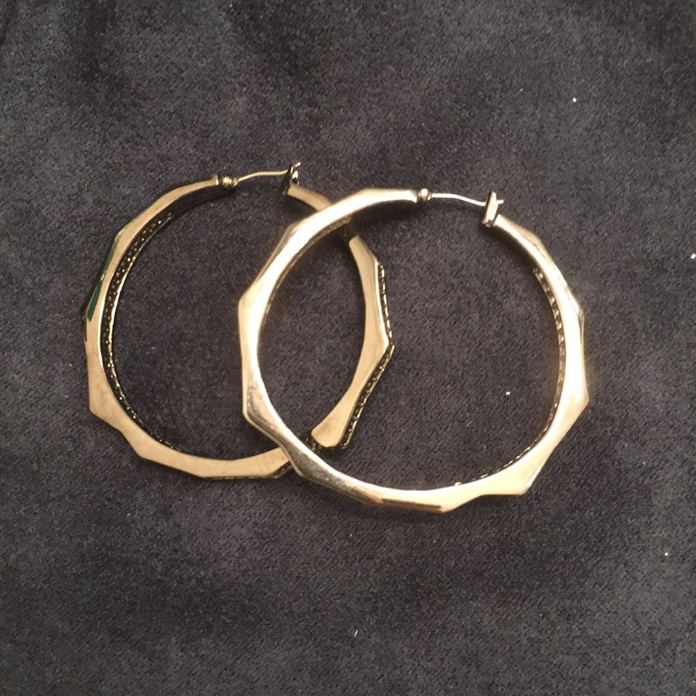 Price ⬇️Vince Camuto gunmetal hoop earrings
